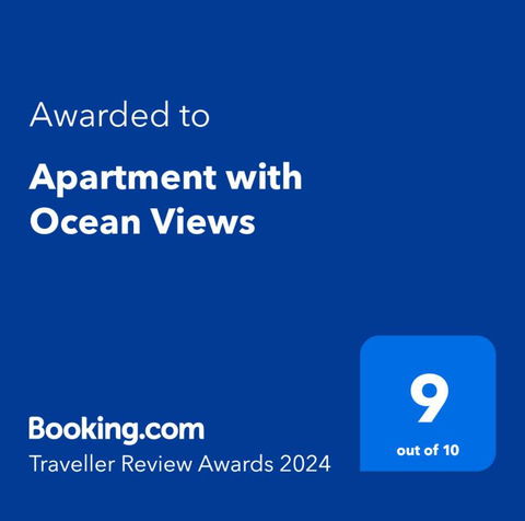 Apartment With Ocean Views - Palm Beach Accommodation 1