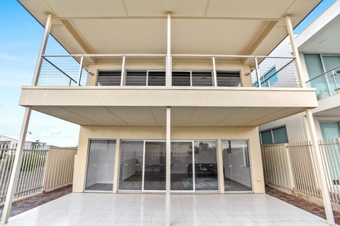 Avaya Sellicks Beachfront Getaway- Wifi - Palm Beach Accommodation 3