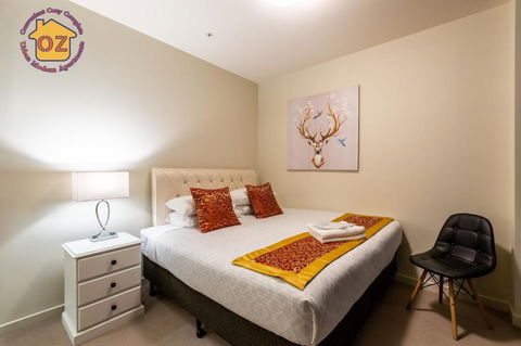 Aussie Escape Apartments-Skyline Collins Tower - Palm Beach Accommodation 3