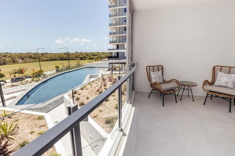 Azzure Bliss At Bokarina Beach - Palm Beach Accommodation 0