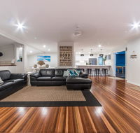 Hayman Views - Palm Beach Accommodation