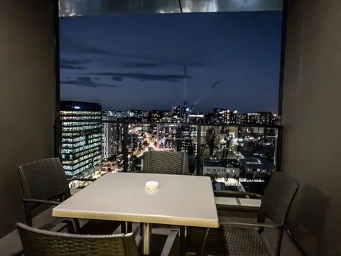 M&A Apartments - Palm Beach Accommodation 12