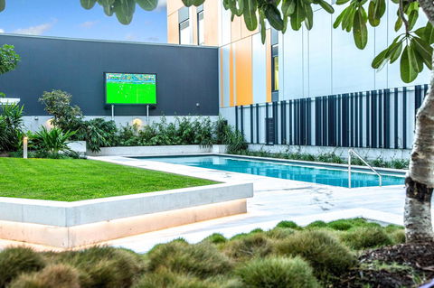 M&A Apartments - Palm Beach Accommodation 14