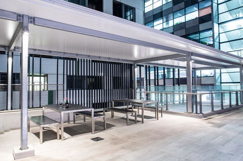 M&A Apartments - Palm Beach Accommodation 26