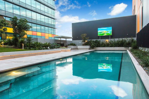 M&A Apartments - Palm Beach Accommodation 5