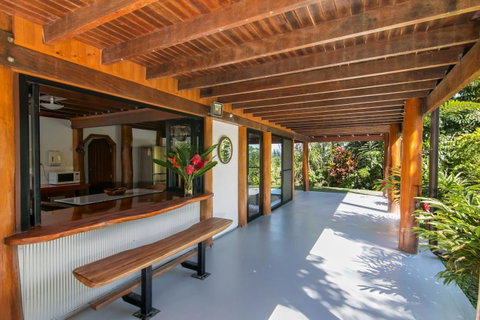Daintree Manor B&B - Palm Beach Accommodation 5