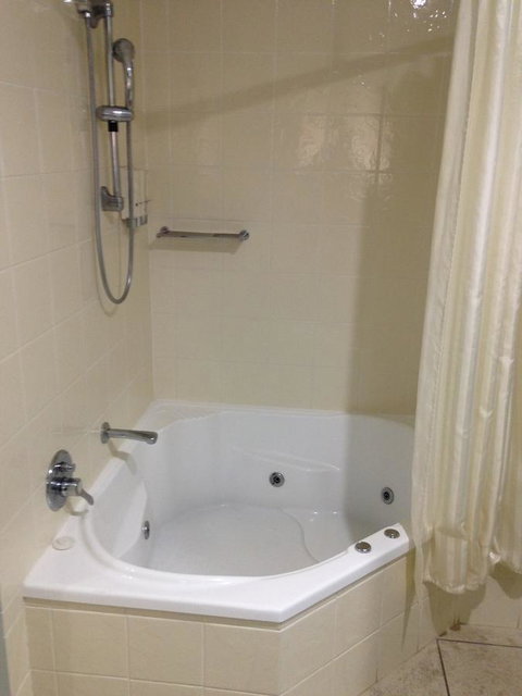 Eastgate On The Range Motel - Palm Beach Accommodation 32