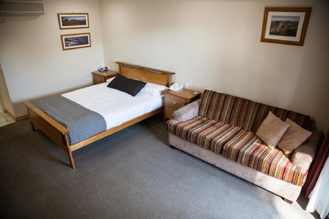 Eastgate On The Range Motel - Palm Beach Accommodation 9