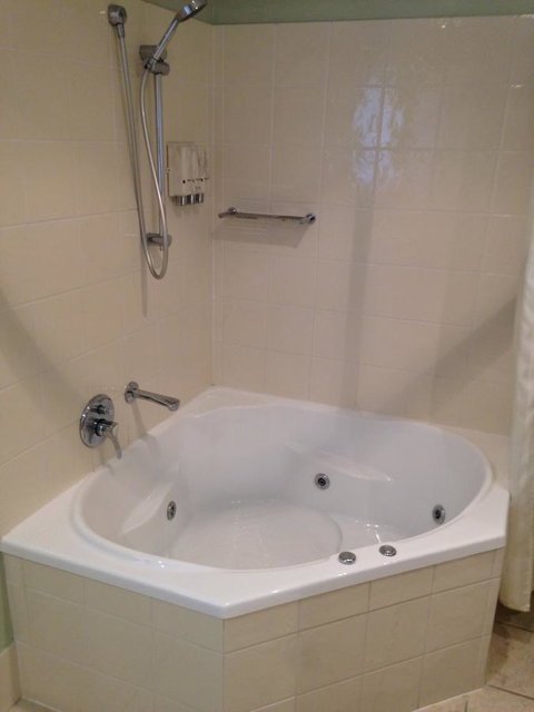 Eastgate On The Range Motel - Palm Beach Accommodation 35