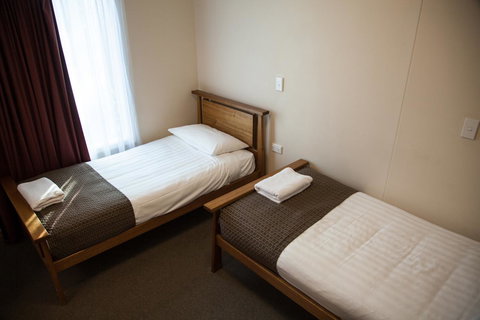 Eastgate On The Range Motel - Palm Beach Accommodation 44