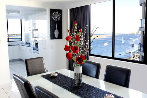 Beaconlea - Palm Beach Accommodation 10