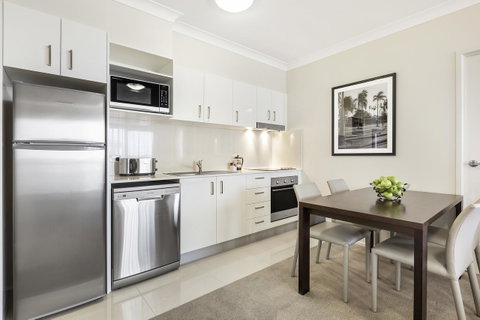 Quest Breakfast Creek - Palm Beach Accommodation 19