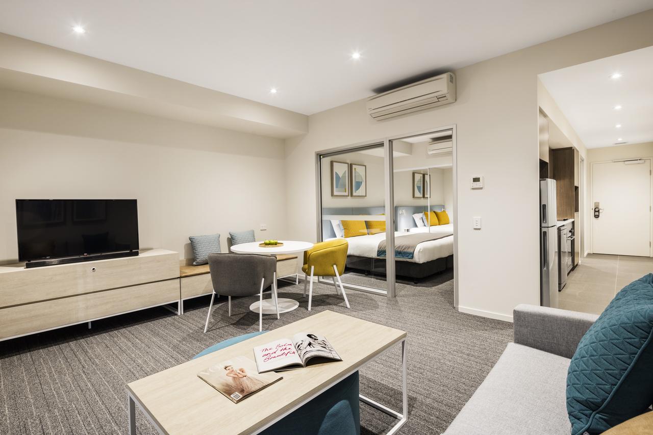 Runcorn QLD Palm Beach Accommodation