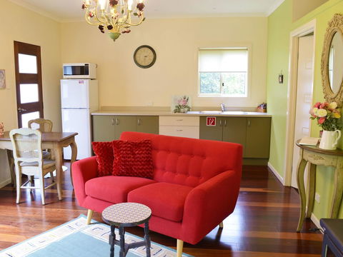 Apple Tree Cottage Montville - Palm Beach Accommodation 16