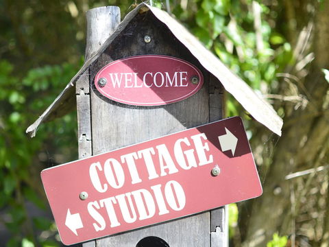 Apple Tree Cottage Montville - Palm Beach Accommodation 14