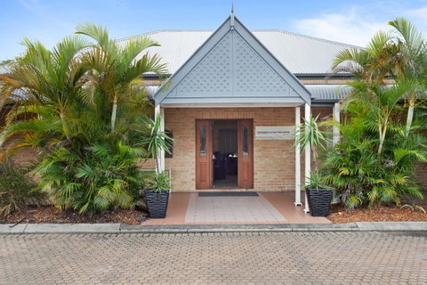 Coopers Colonial Motel - Palm Beach Accommodation 21