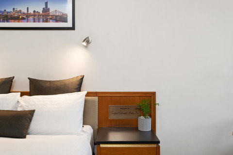 Coopers Colonial Motel - Palm Beach Accommodation 4