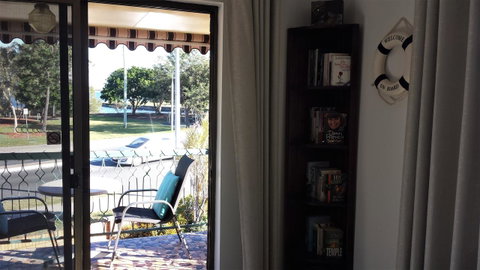 Cloud 8 On Welsby - Palm Beach Accommodation 15