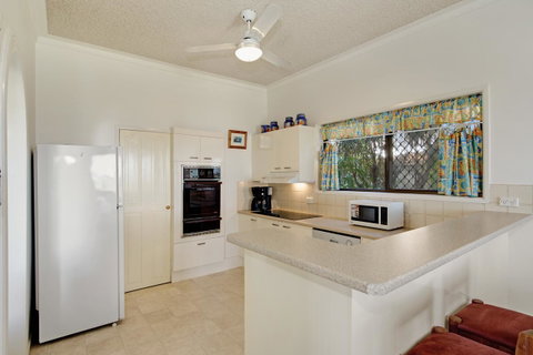 Keith\'s Place, 1 Of The 3 Most Popular Units On Bribie - Palm Beach Accommodation 15