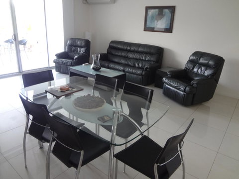 Keith's Sister - Palm Beach Accommodation 12