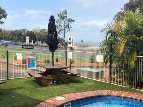 Bribie Waterways Motel - Palm Beach Accommodation 4