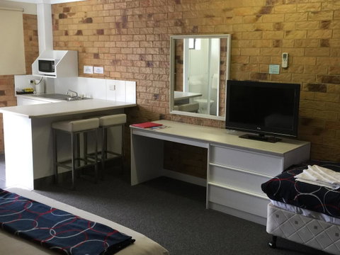 Bribie Waterways Motel - Palm Beach Accommodation 31