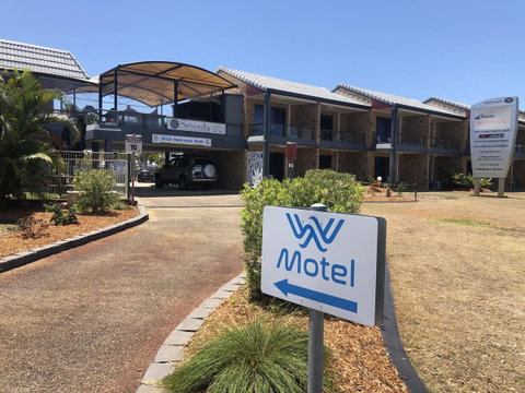 Bribie Waterways Motel - Palm Beach Accommodation 1