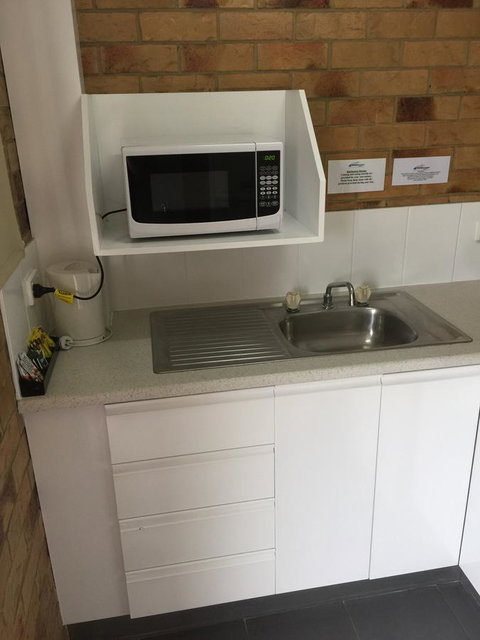 Bribie Waterways Motel - Palm Beach Accommodation 30
