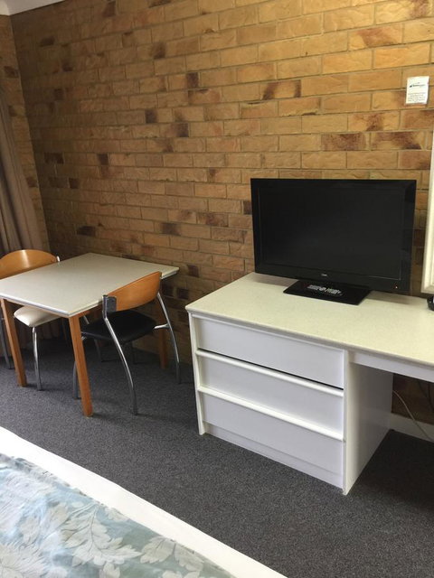 Bribie Waterways Motel - Palm Beach Accommodation 36