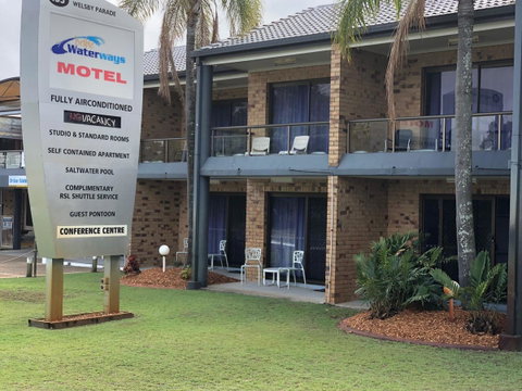 Bribie Waterways Motel - Palm Beach Accommodation 9