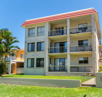 Enjoy the sea breezes from the balcony - Boyd St Woorim - Palm Beach Accommodation