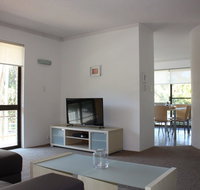 Close to Surf Beach Surf Club Hotel and Shops - Boyd St Woorim - Palm Beach Accommodation