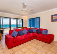 Fantastic Views from this top floor unit - Palm Beach Accommodation