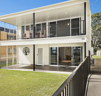 Waterfront Retreat with room for a boat - Welsby Pde Bongaree - Palm Beach Accommodation