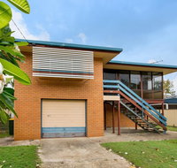 Short Stroll to Surf Beach - North Street Woorim - Palm Beach Accommodation