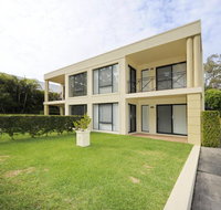 'Bagnall Views' 2/161 Government Rd - Stylish  modern duplex across the road to the waters edge - Palm Beach Accommodation