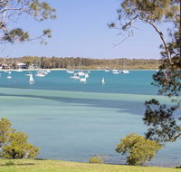 'Corlette Waterfront' 2/44 Danalene Parade - Waterfront Luxury WIFI Aircon Boat Parking - Palm Beach Accommodation