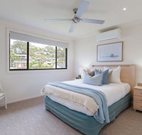 'Sandy Point Haven' 21a Sandy Point Rd - Stylish Haven with WIFI Air conditioning  Water views - Palm Beach Accommodation