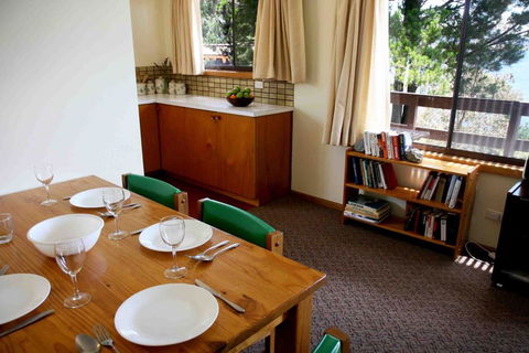 11 Townsend Street, Jindabyne - Palm Beach Accommodation 0