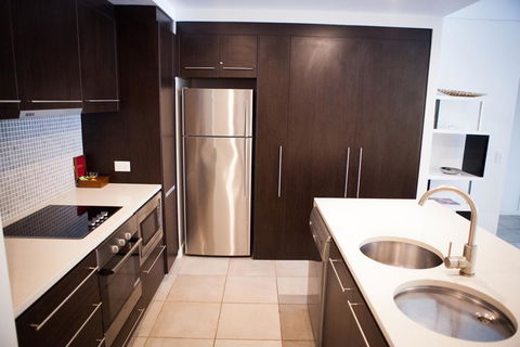 131 Sea Temple Luxury Swimout Apt. - Palm Beach Accommodation 2