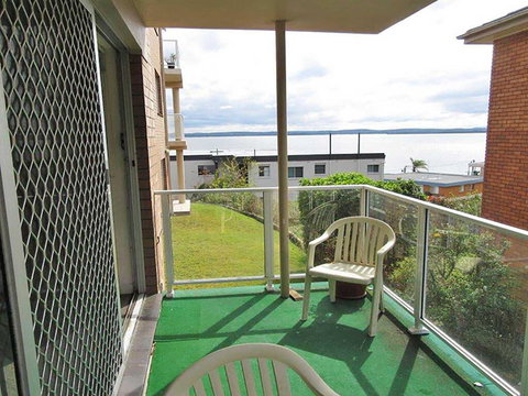2 'Highpoint' 4 Magnus Street - Two Bedroom Unit Close To Nelson Bay CBD - Palm Beach Accommodation 3