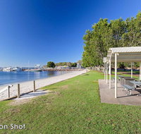 2 'Westpoint' 2 Thurlow Avenue - ground floor linen supplied views - Palm Beach Accommodation