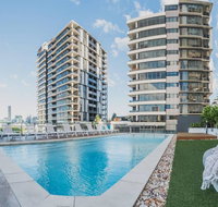 2 Bed Brisbane Resort Apartment - Palm Beach Accommodation