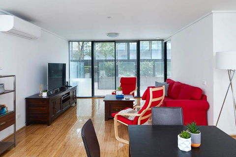 2 Bed/2 Bath Apartment, Amazing Location! - Palm Beach Accommodation 0