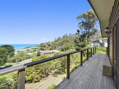 2 Degrees Of Separation - Palm Beach Accommodation 0