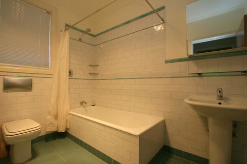 2 Munyang Street, Jindabyne - Palm Beach Accommodation 2