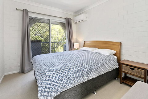 22 The Islander Resort - Palm Beach Accommodation 2