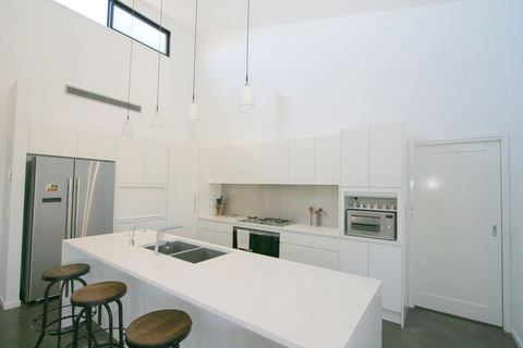 26 Twynam Street - Palm Beach Accommodation 1