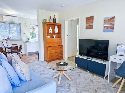 Crawley Cosy Urban Retreat Close To CBD UWA Free Park Netflix - Palm Beach Accommodation 2