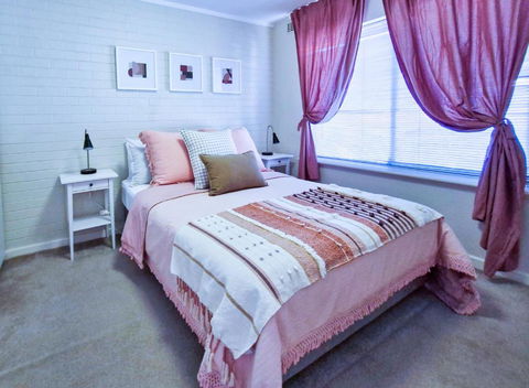 Crawley Cosy Urban Retreat Close To CBD UWA Free Park Netflix - Palm Beach Accommodation 1